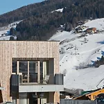 Alpenrock By Alps 4*